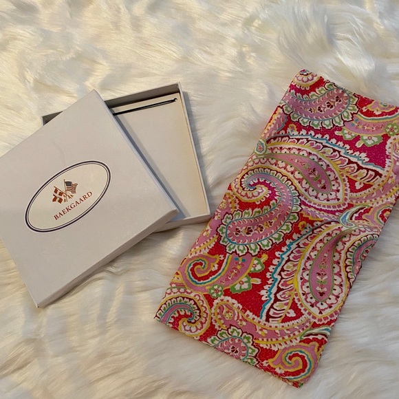 Vera Bradley Baekgaard Capri melon pocket square - Picture 1 of 3